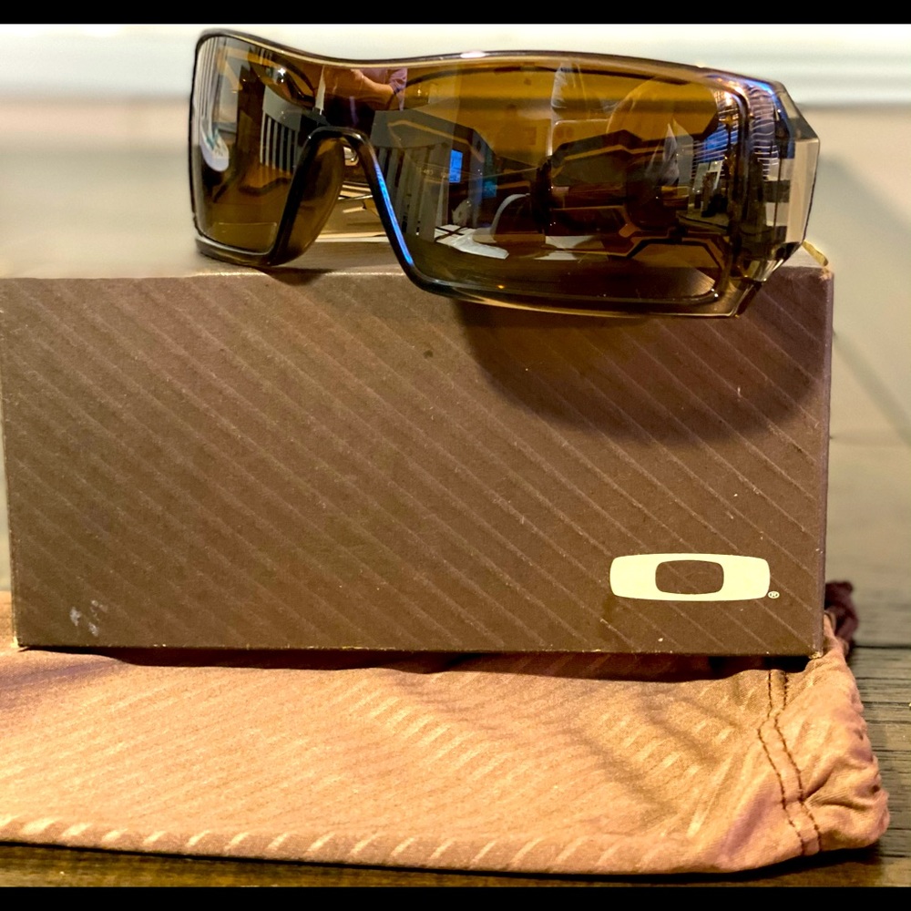 Men’s Polarized Oakley Sunglasses